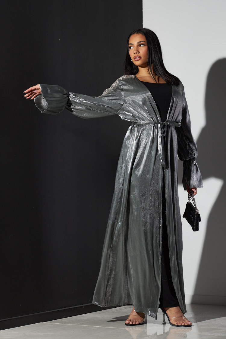 Kimono argenté ceinturé à perle satiné et brillant