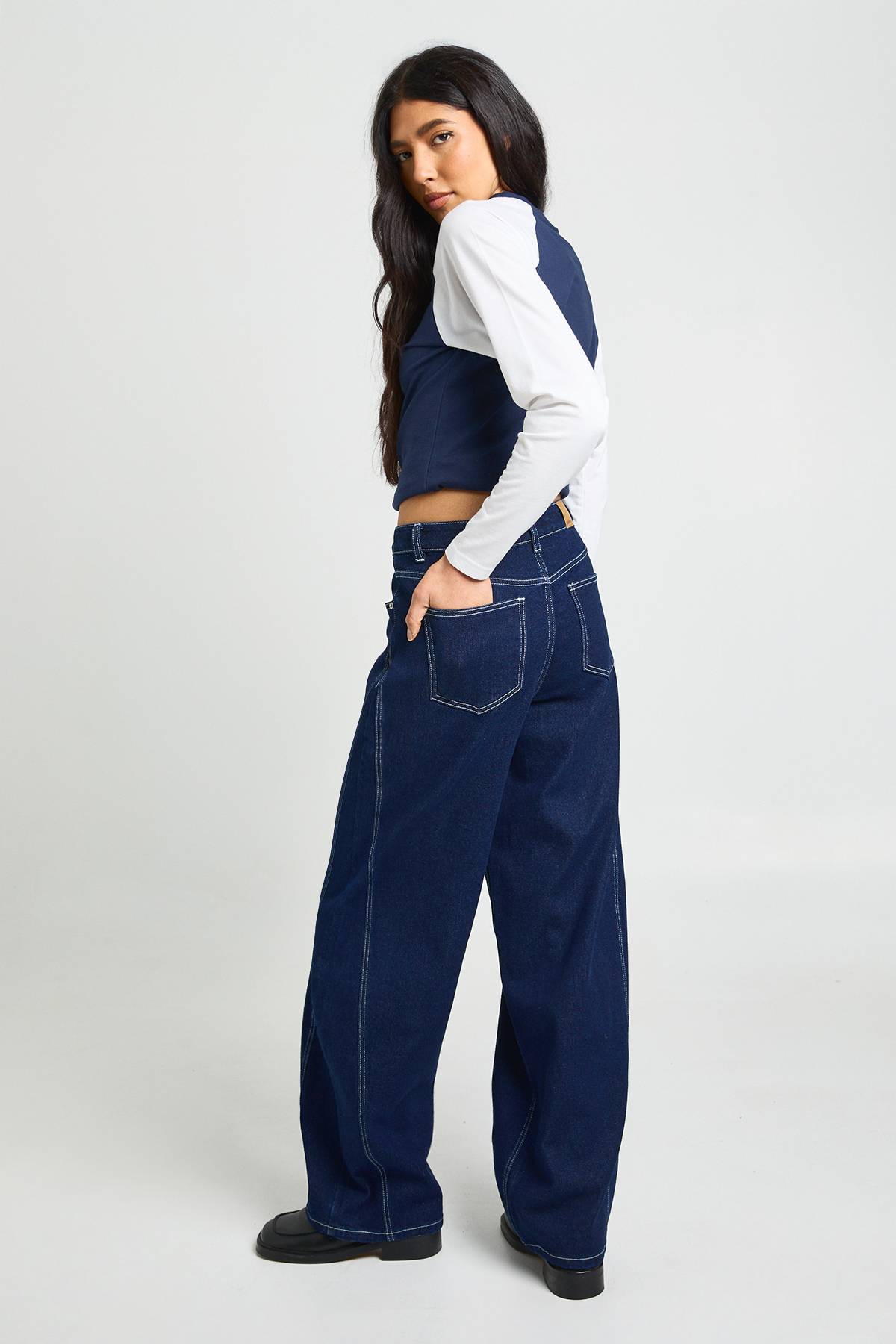 boohoo Le Jean Barrel Taille Moyenne Pour Grandes Tailles