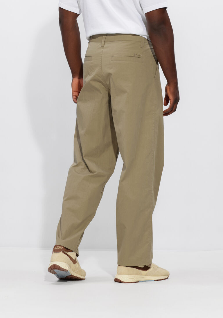 beige olaf hussein chino barrel leg pant