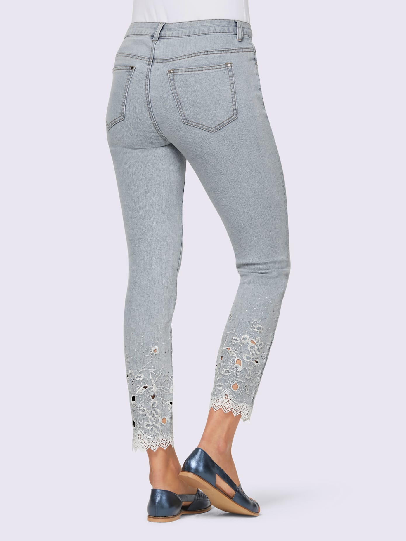Jean superbe broderie ajourée