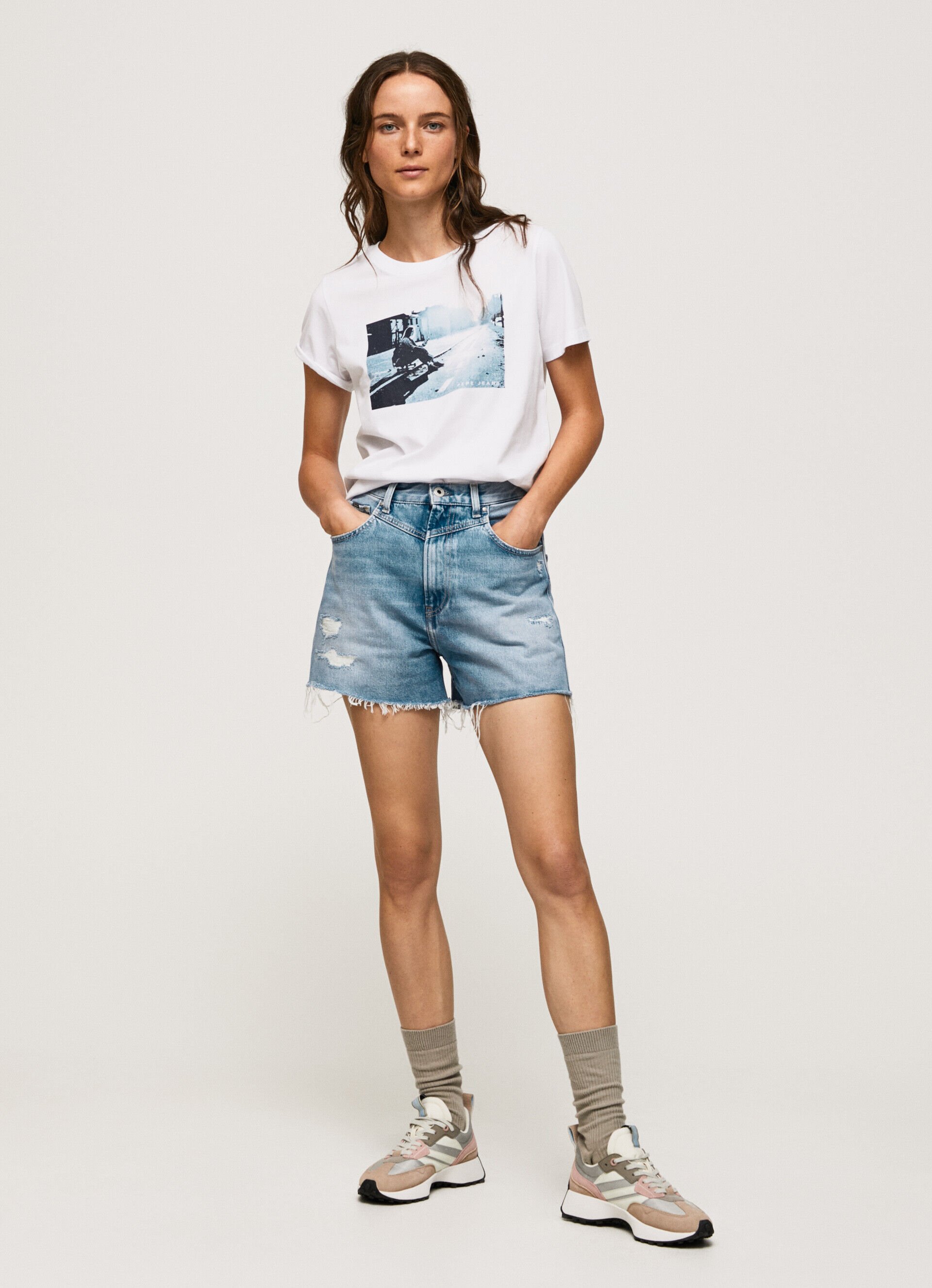 CAMISETA COM ESTAMPA FOTOGRÁFICA - branca