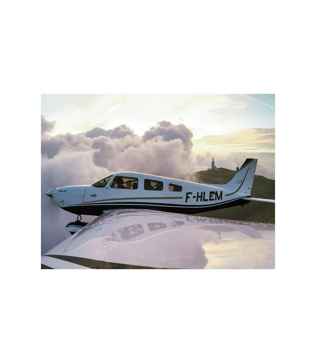 Côte d'Azur vue du ciel : balade aérienne privée d'1h pour 3 personnes - SMARTBOX - Coffret Cadeau Sport & Aventure
