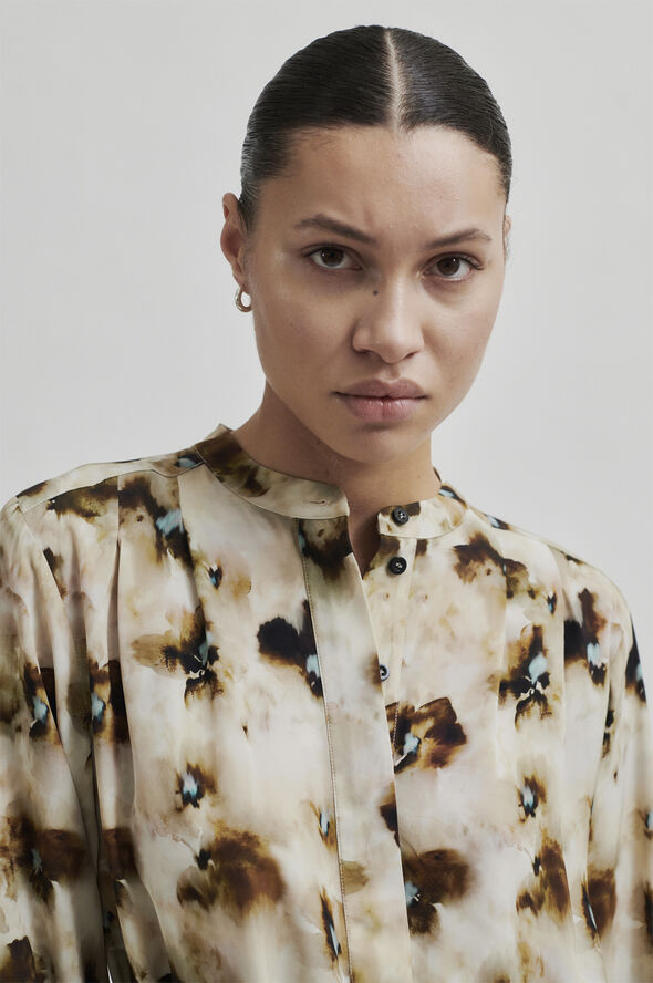 Second Female Flor Blouse Festival bloom