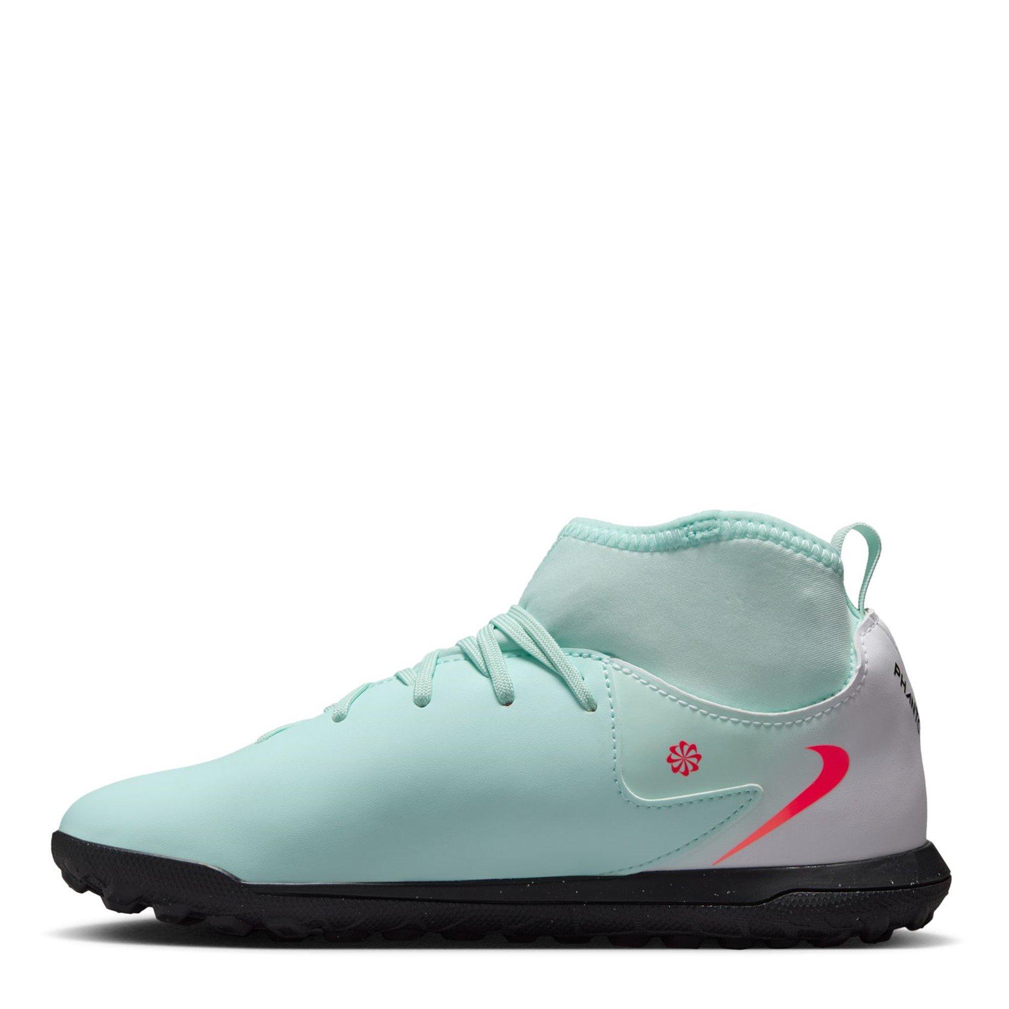 Nike Phantom Luna II Club Juniors Astro Turf Football Boots