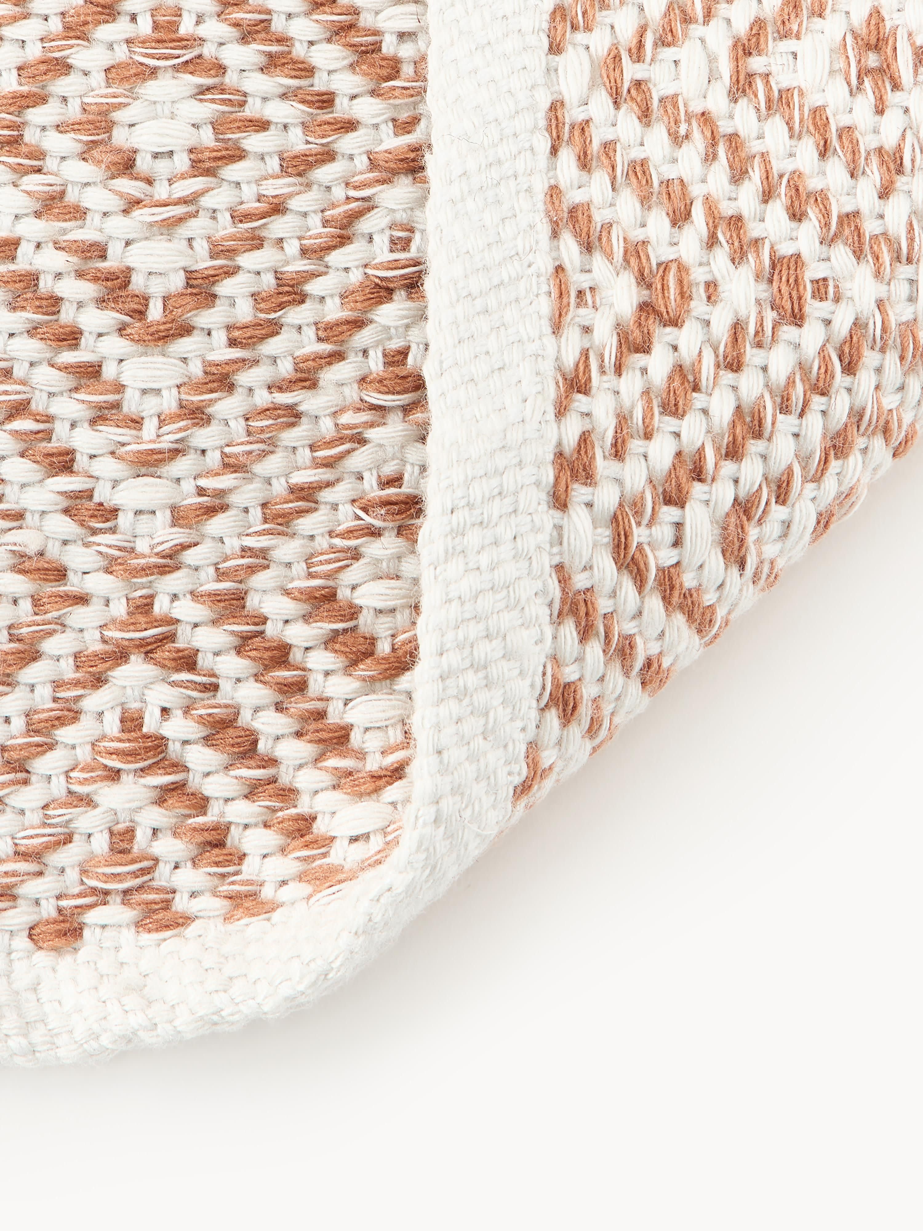 Handgeweven outdoor loper Rika met vintage ruitjesmotief