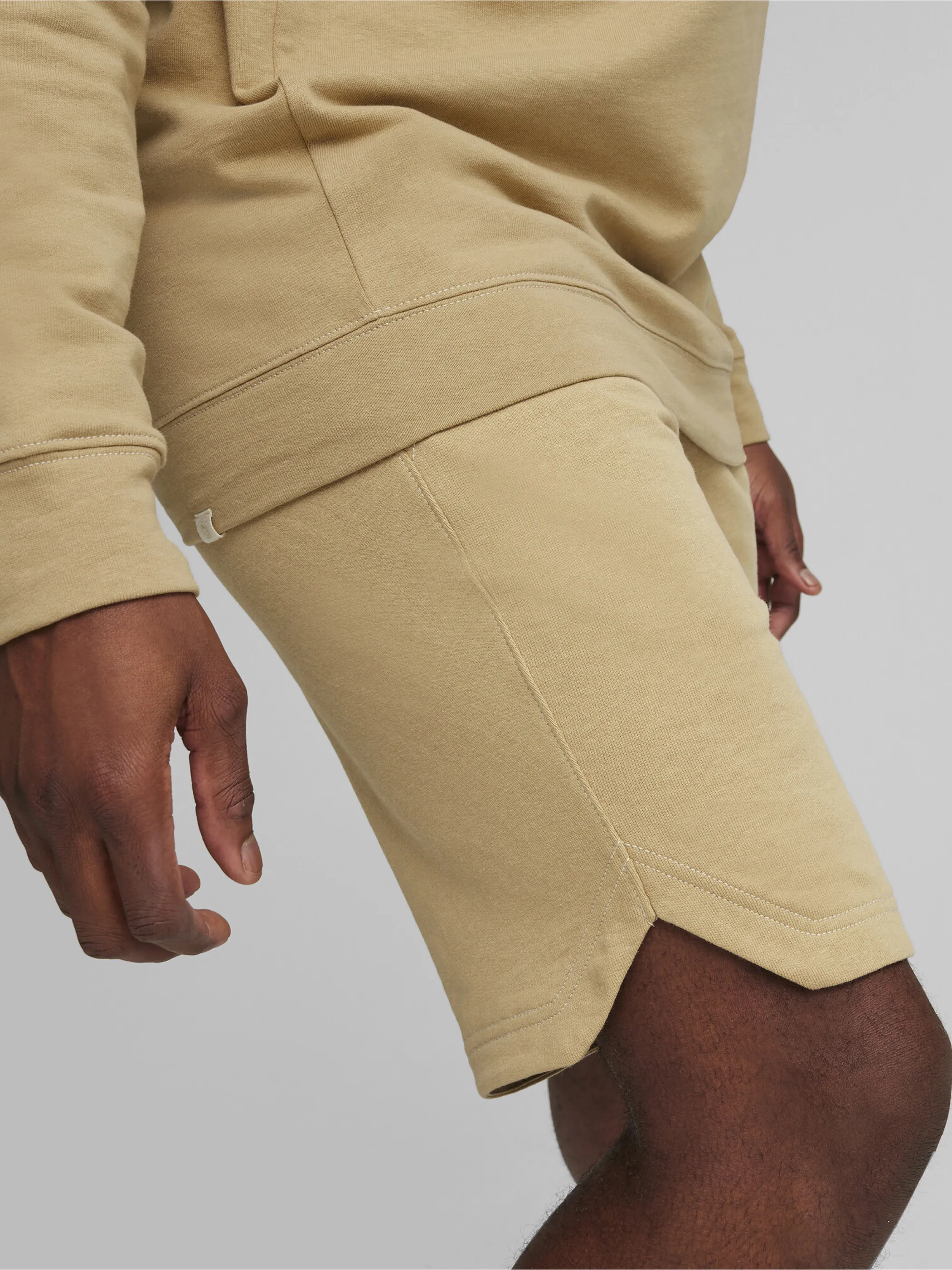 Herren Sporthose in kurzer Form