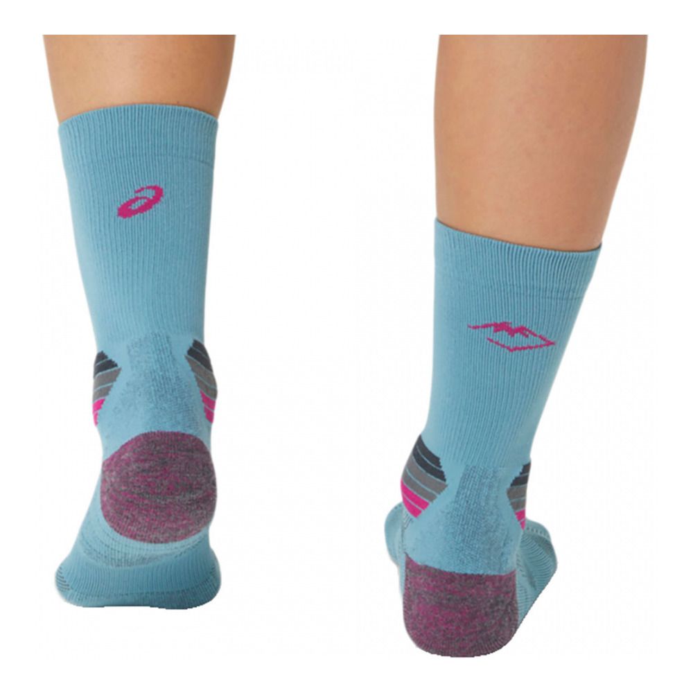 Asics FUJITRAIL RUN - Chaussettes sage/fuchsia red