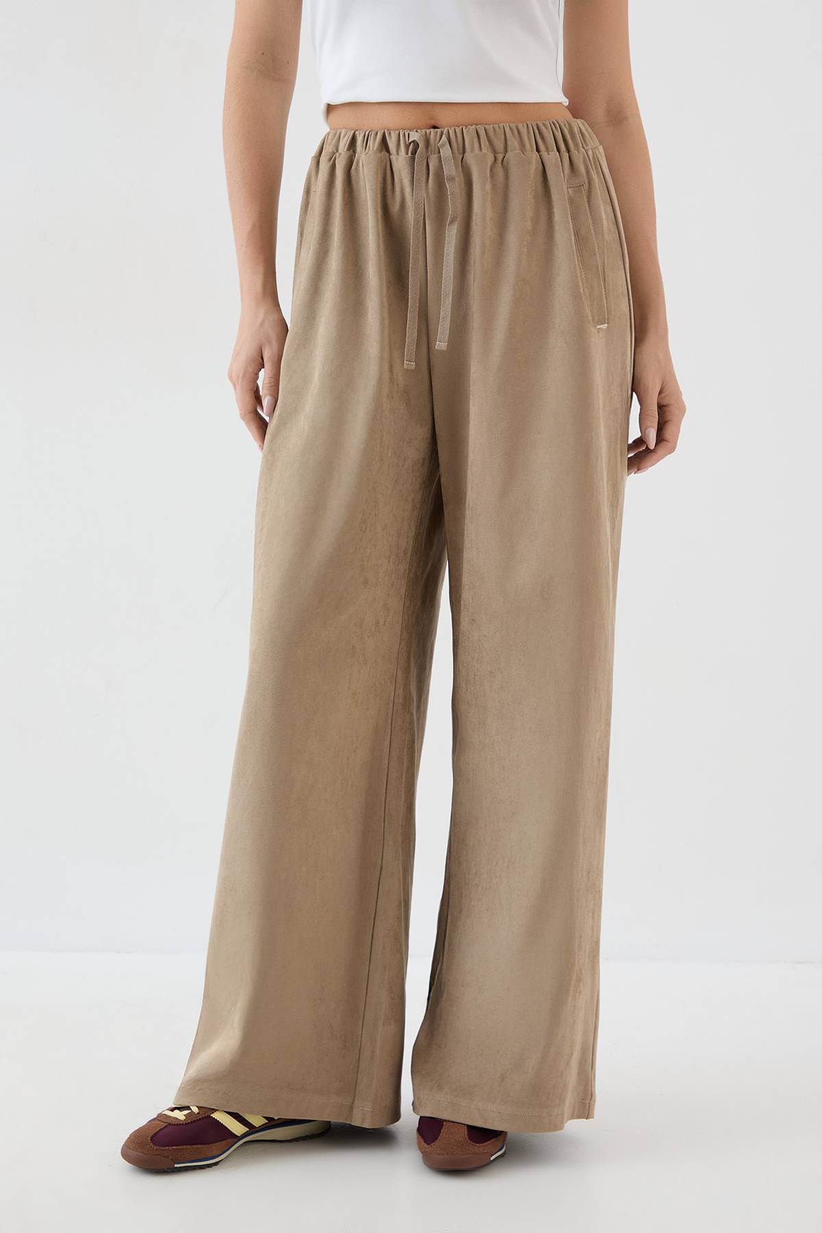 Pantalon Droit en synthétique DSGN Studio