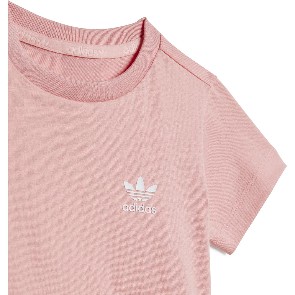 Køb adidas Originals Semi Pink Spark Cs T-shirt & Shorts