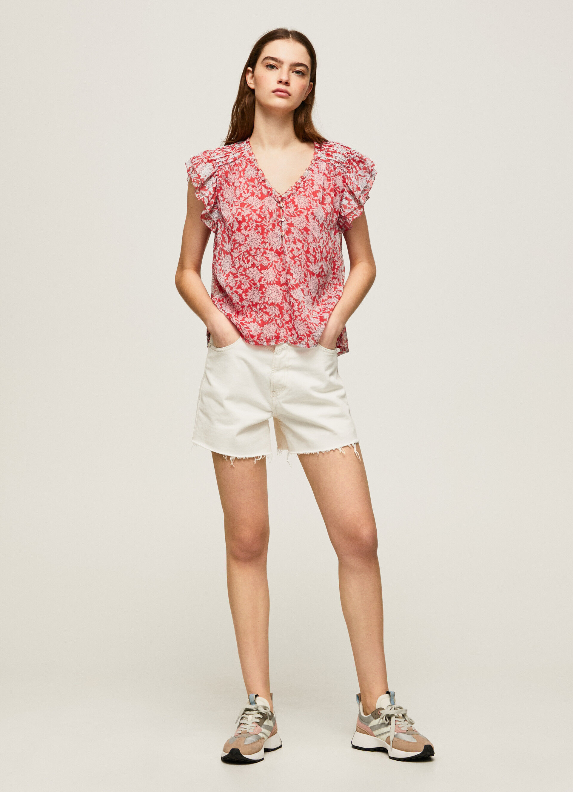 Blusa com estampa floral - multicolorida