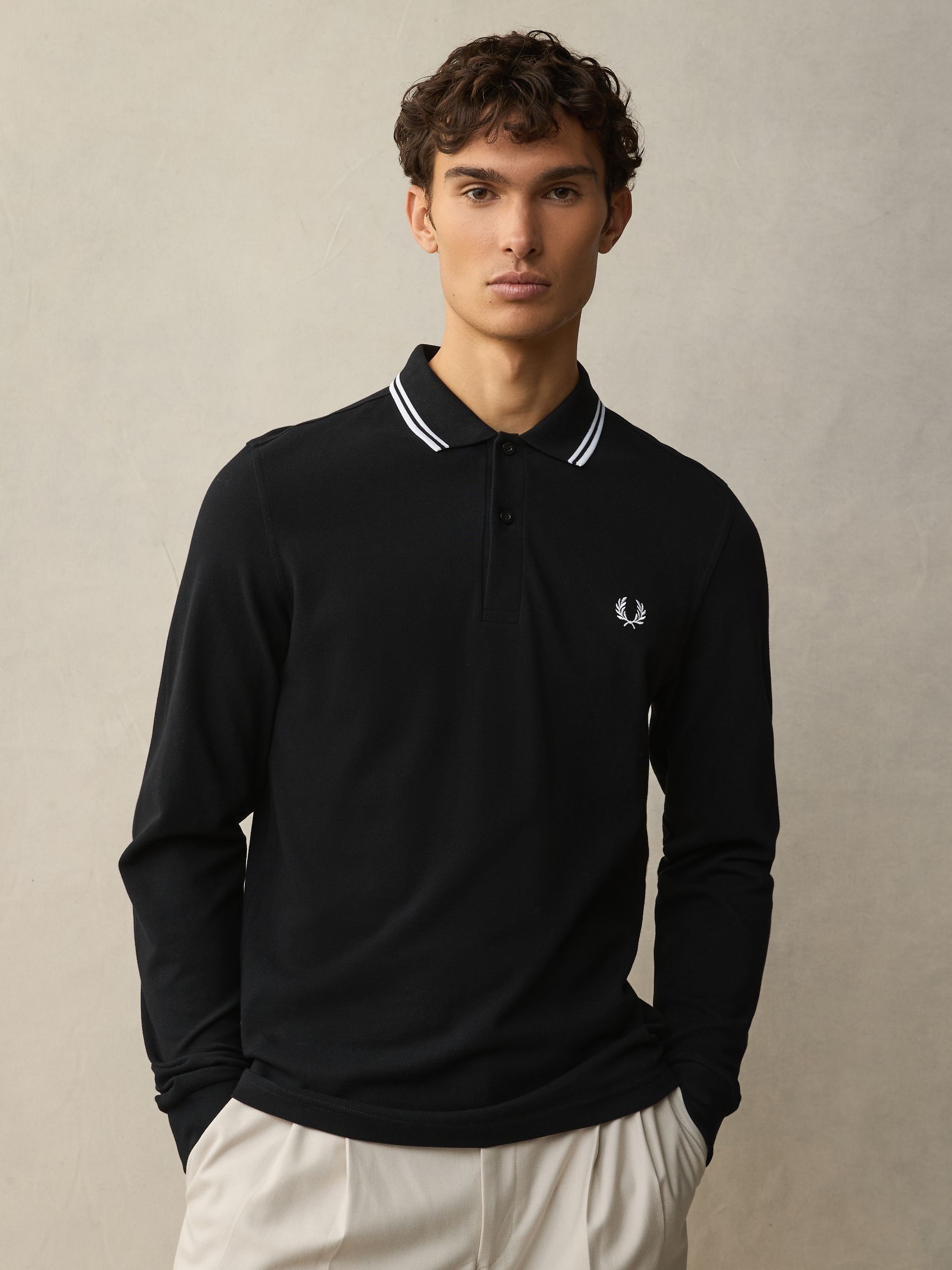 Zwart/wit - Fred Perry poloshirt met tweekleurige streep op de mouw