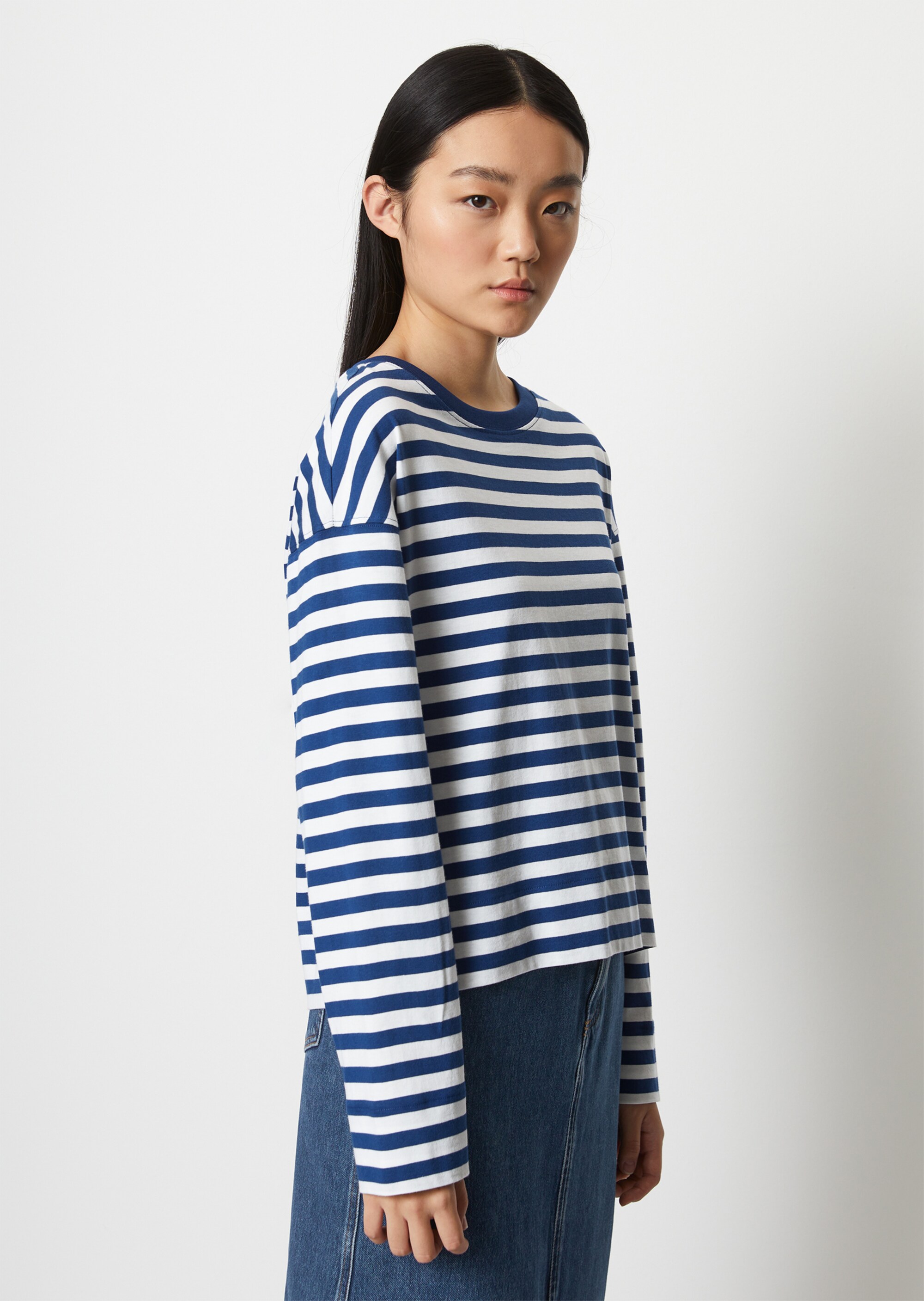 Ringel-Longsleeve loose aus garngefärbter Bio-Baumwolle