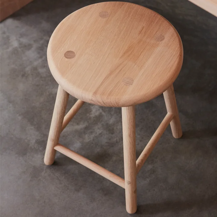 OYOY - Moto Hocker, 31 x 46 cm, Esche braun
