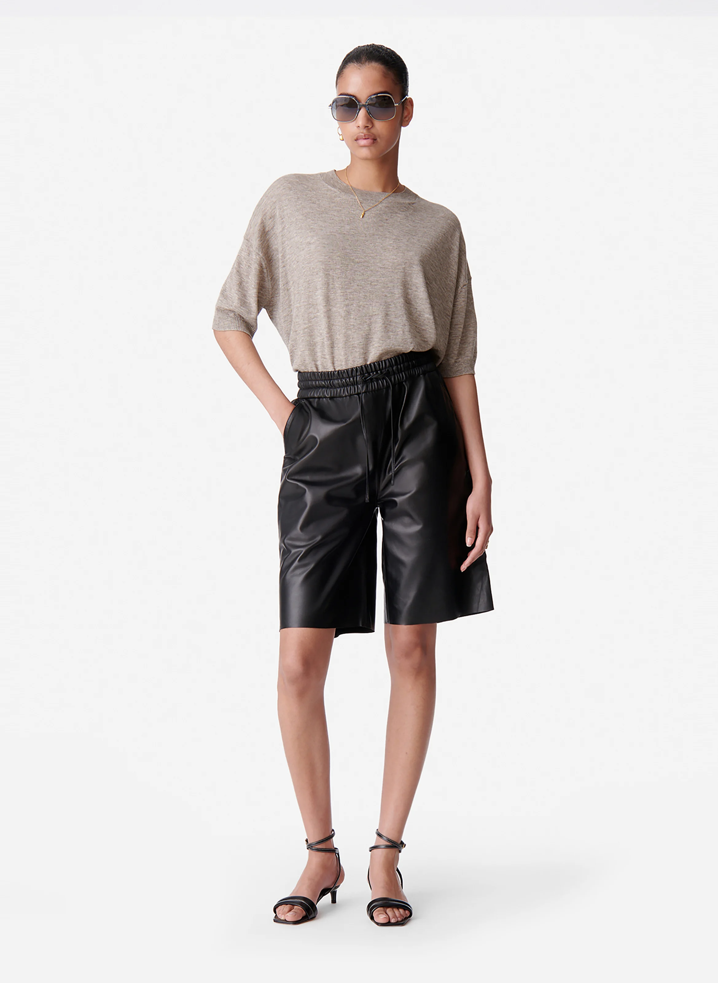DELIAH - Pull droit col rond en laine mélangée | Beige