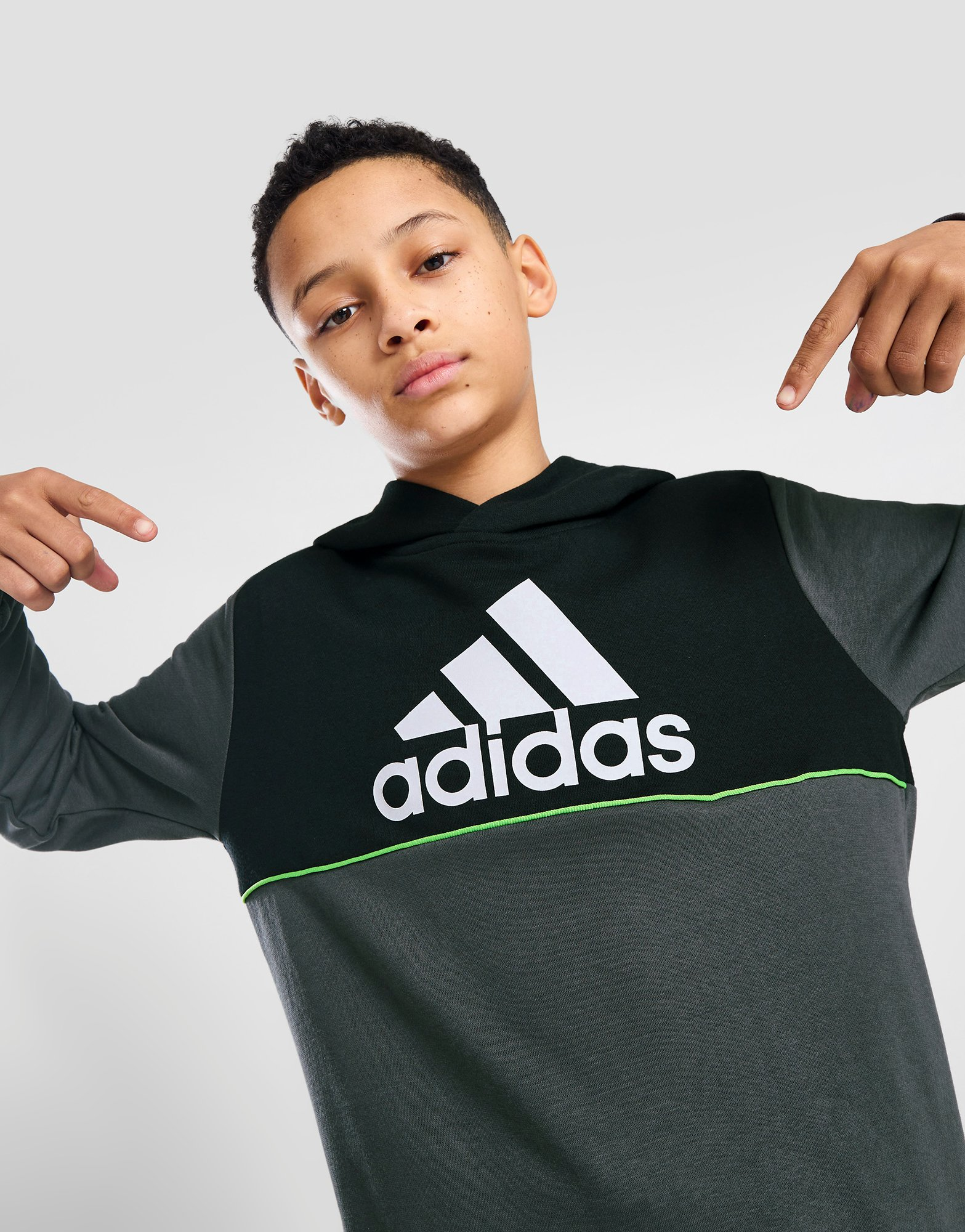 adidas Sweat à Capuche Badge of Sport Junior