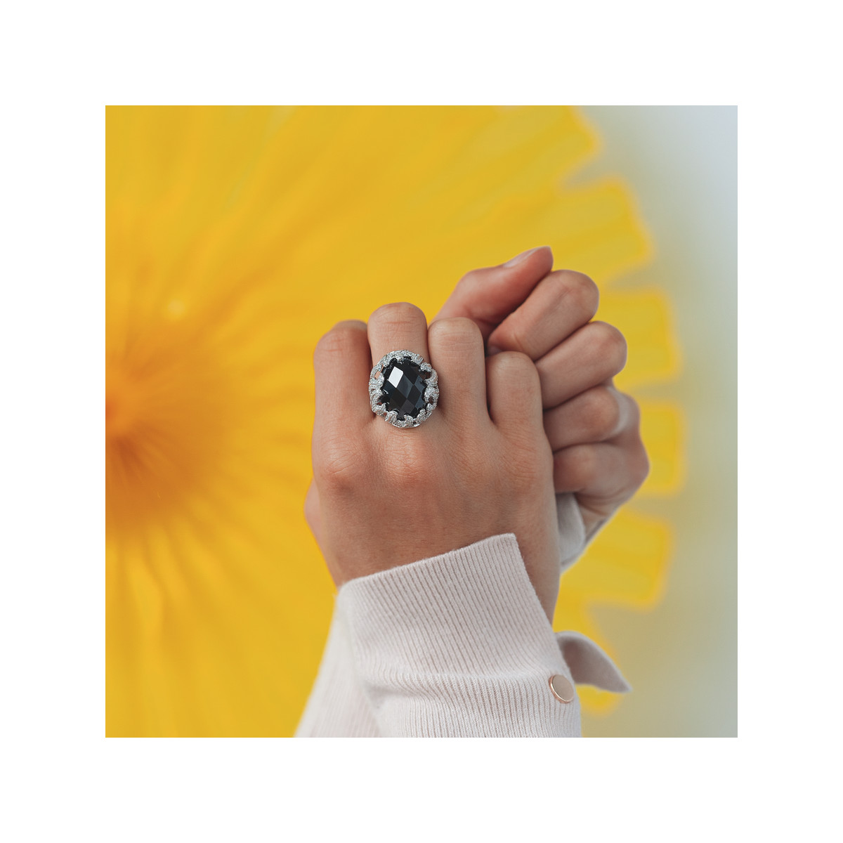 Bague argent 925 pierre imitation noire et zirconias