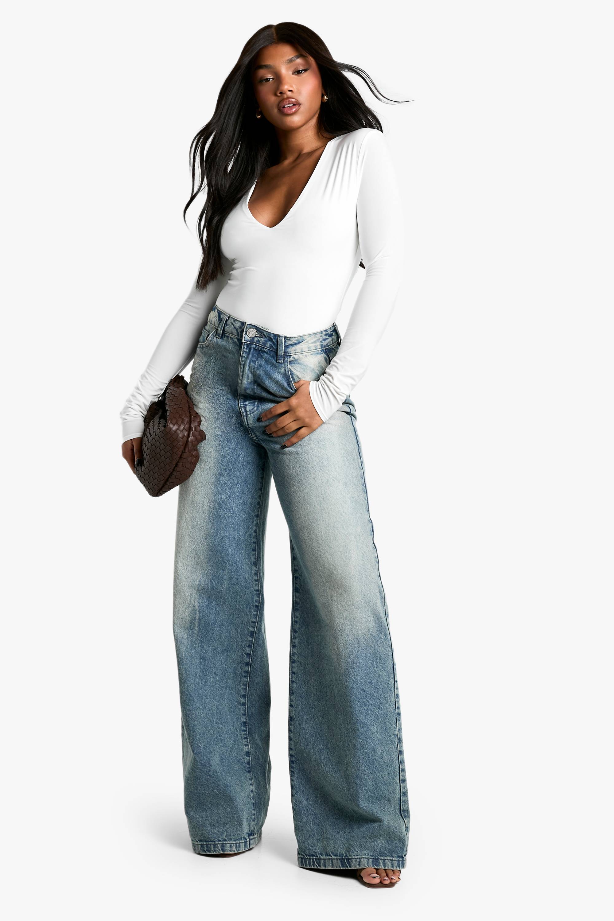 boohoo Double couche en tissu fluide avec décolleté plongeant à l’avant et manches longues