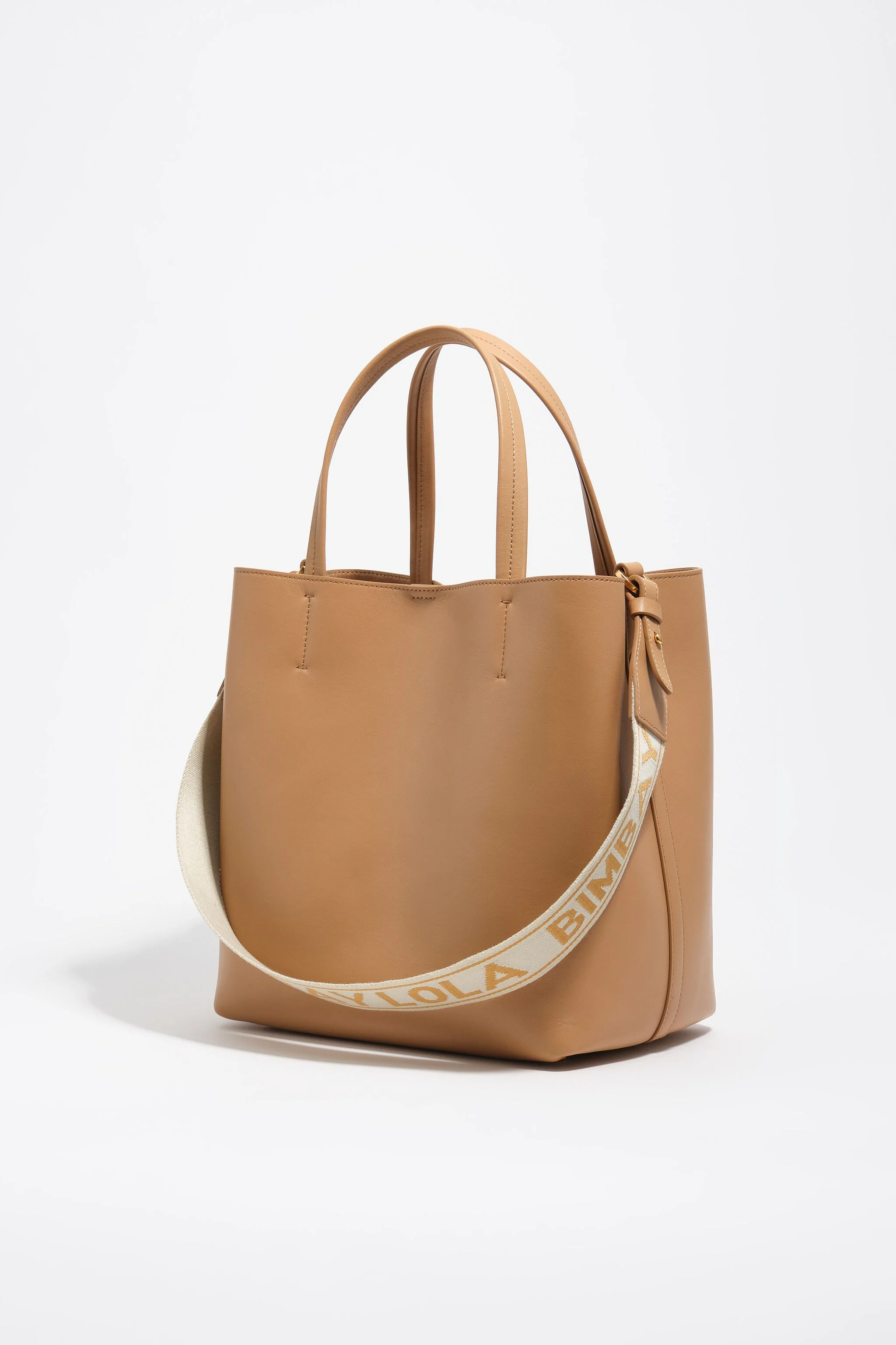 Bolsa grande de couro cor avelã com estampa de Chihuahua.