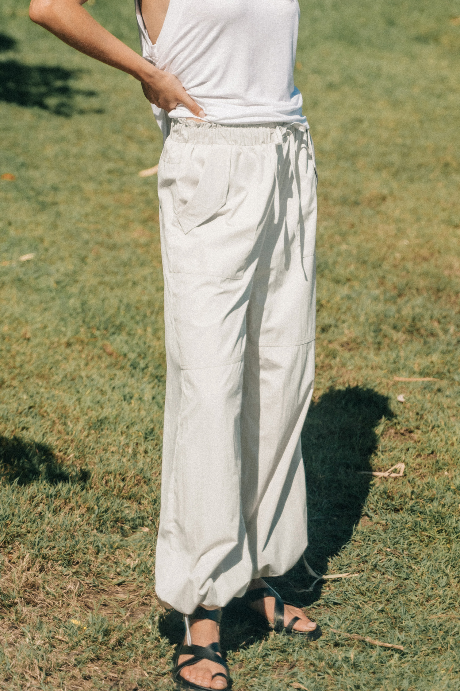 Pantalon à jambes trapèze et taille élastique blanc