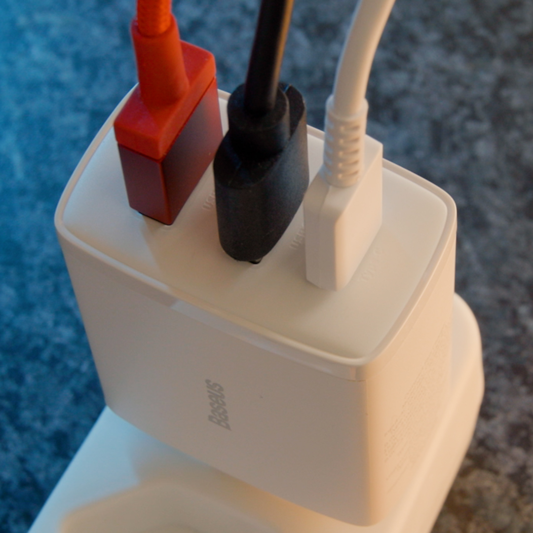 (30W) Dual USB A / USB C Quick Charge QC 3.0 Ladegerät mit Power Delivery 3.0 - Schwarz