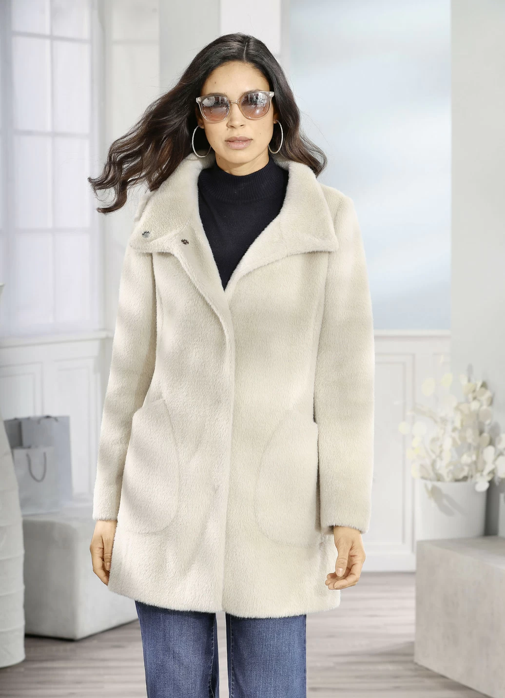 Jacke mit aparter Kragenlösung