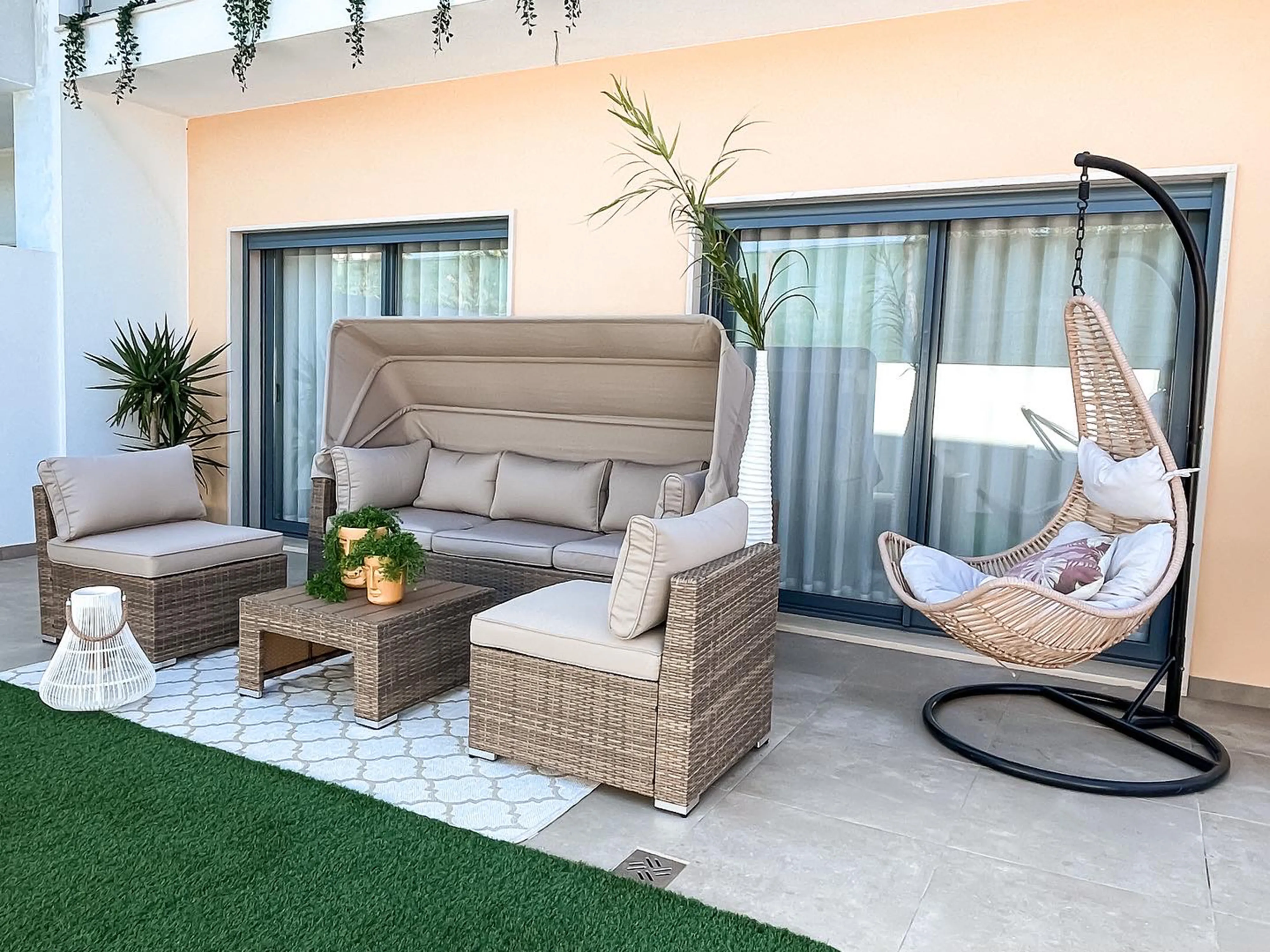 Loungeset met tafel 5-zits COCCOLIA modulair PE rotan Beige