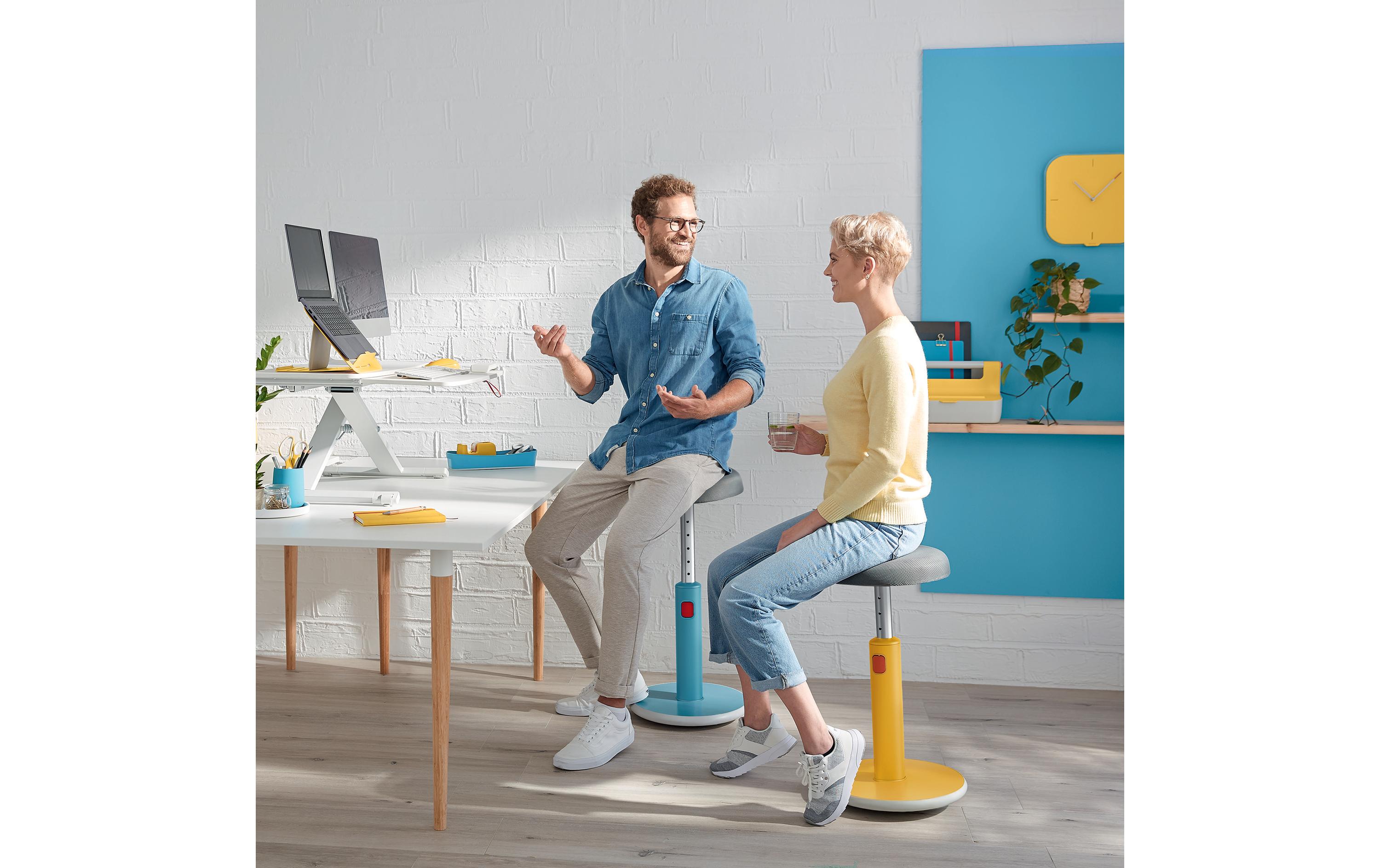 Ergo Cosy Active Sitz und Stehhocker Gelb<br>Höhenverstellbarer, ergonomischer Hocker zum Sitzen und Stehen für eine verbesserte Muskelaktivität und bessere Körperhaltung