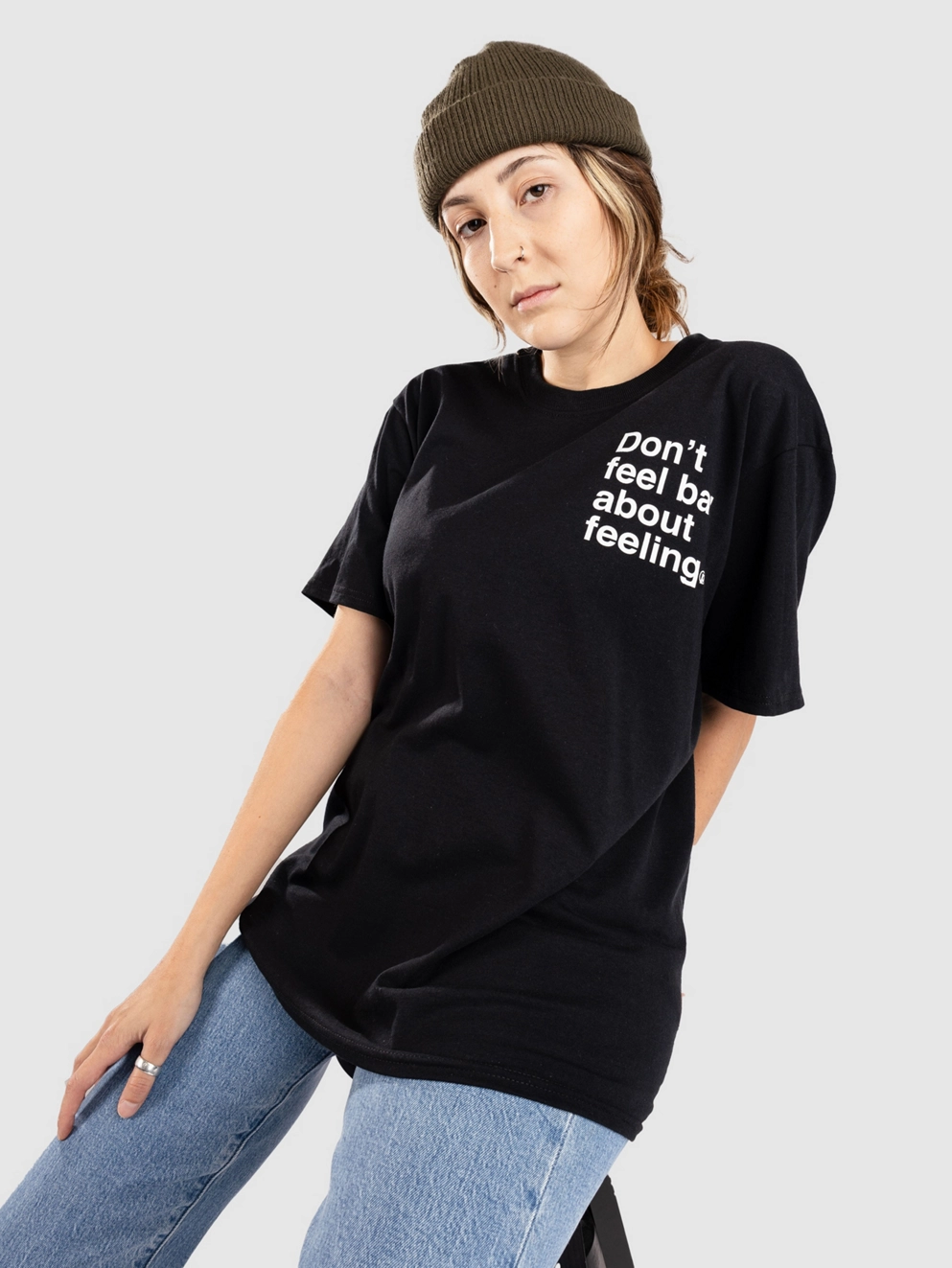 Petals and Peacocks Feeling T-Shirt black