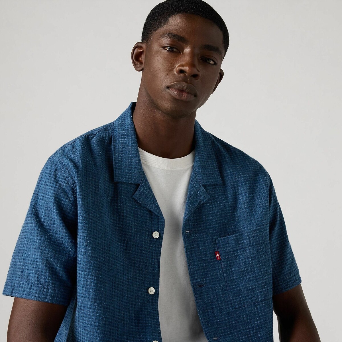 Camisa lisa Levi's com gola entalhada