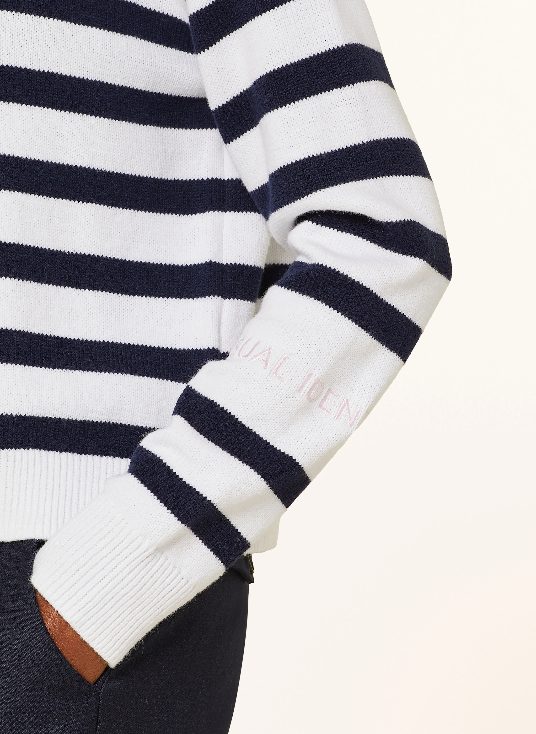 comma casual identity Pullover