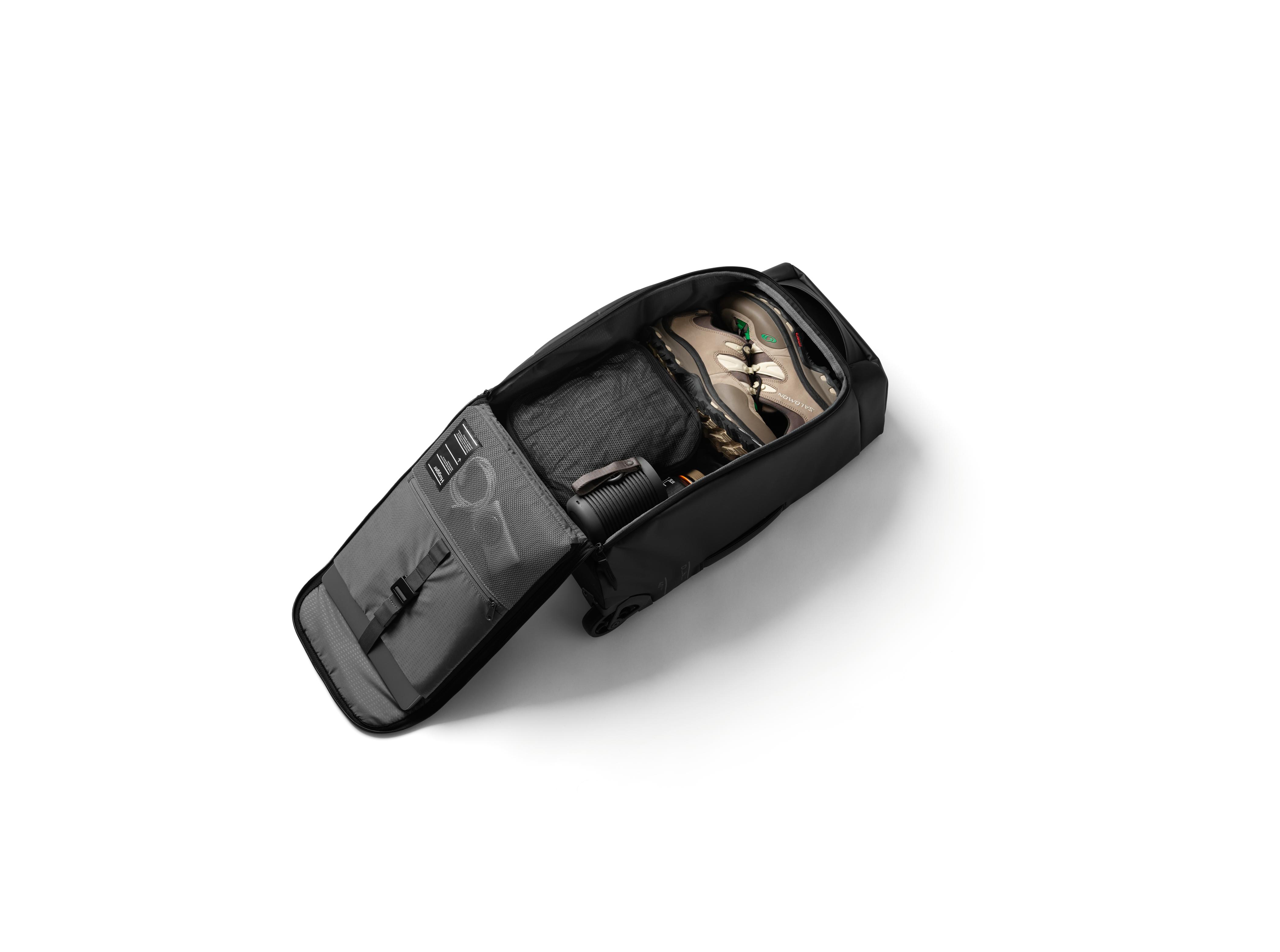 Db Hugger Roller Bag Carry-on 40L Black Out