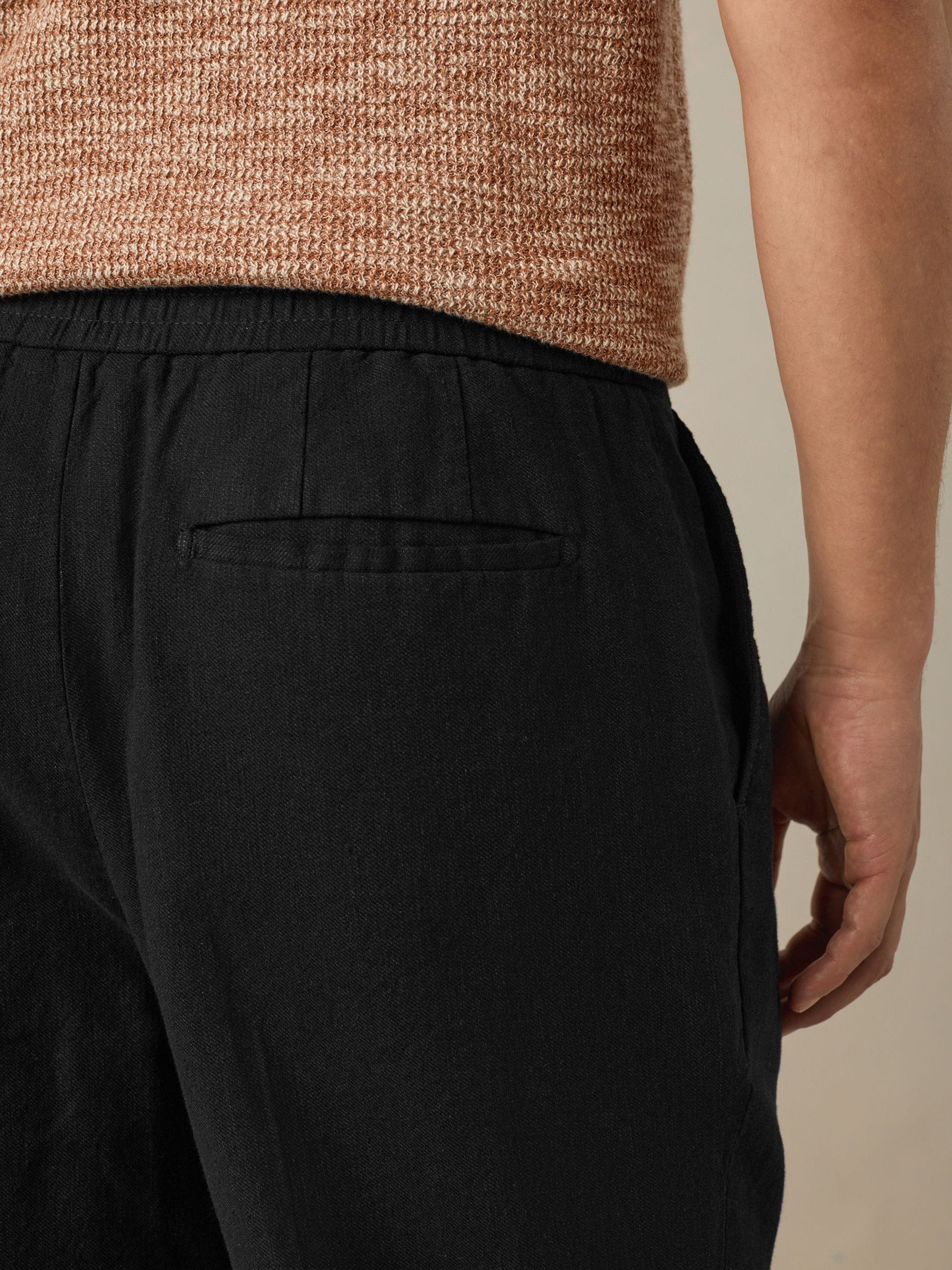 Zwart - Regular fit broek van katoen-linnenmix met elastische achterkant