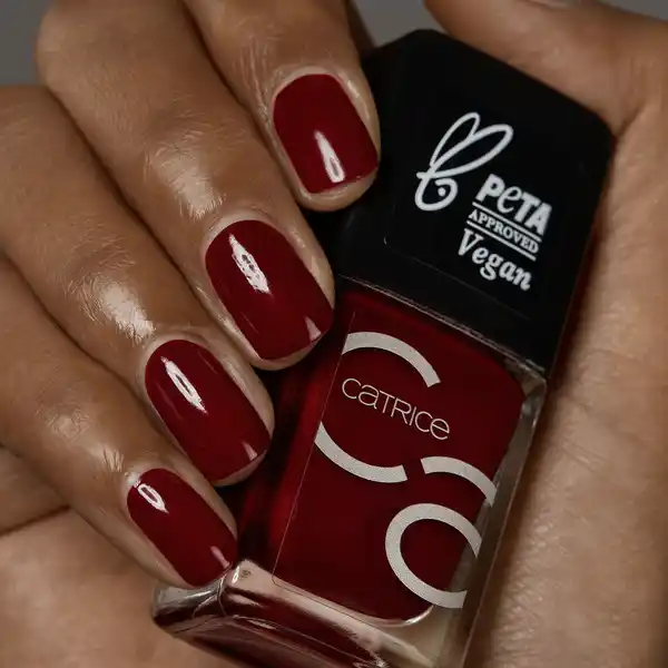 Iconails Gel Lacquer 03 Caught On The Red Carpet