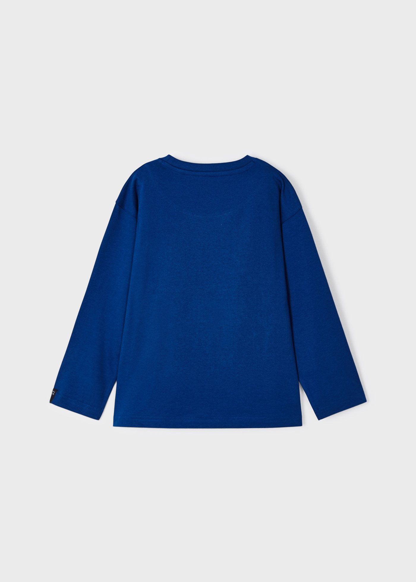 Camiseta Better Cotton com estampa em relevo para meninos