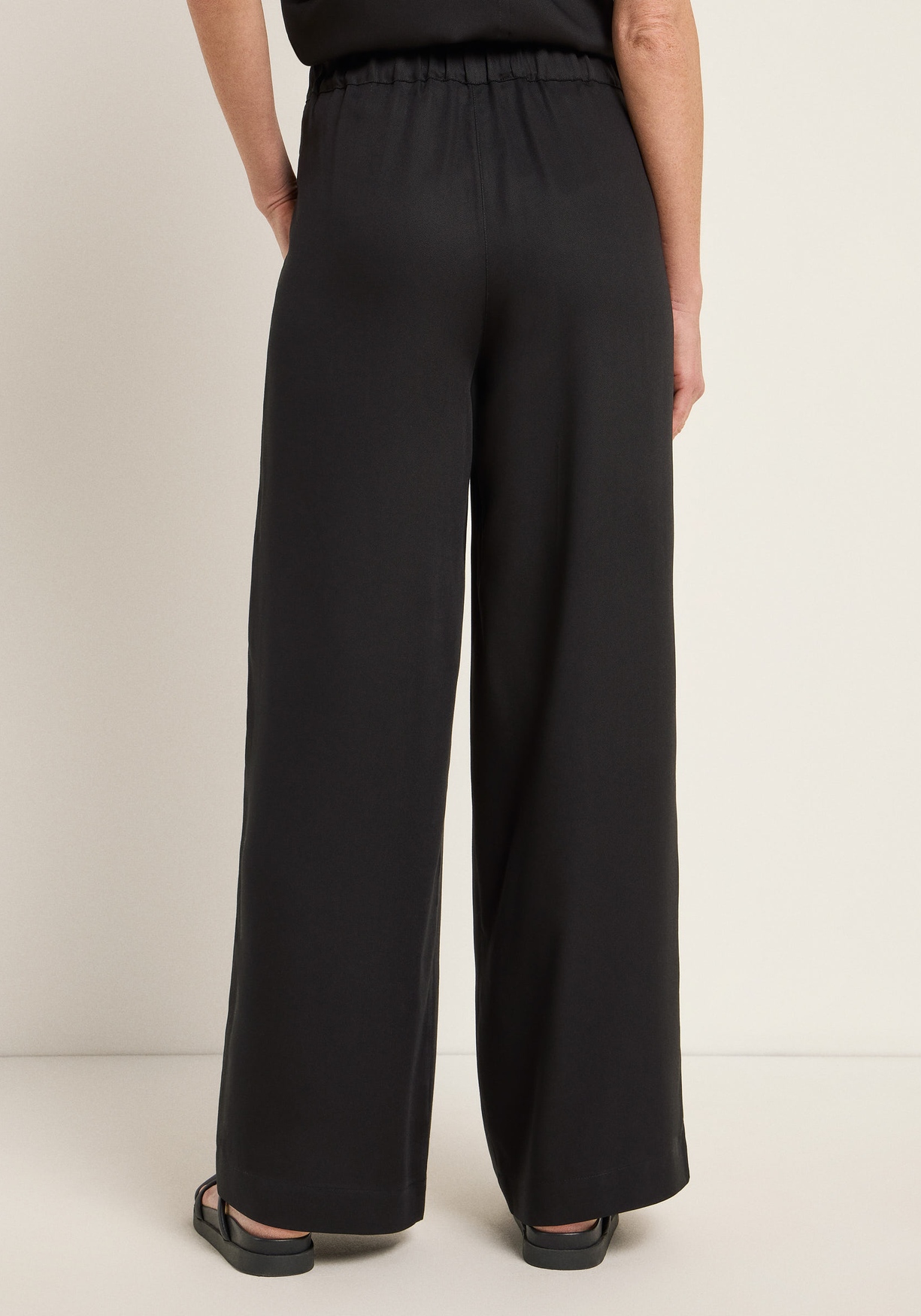 Lanius Hose mit weitem Bein Black
