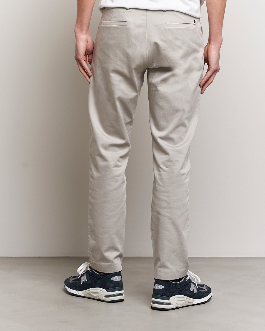 NN07 Theo Regular Fit Stretch Chinos Light Grey