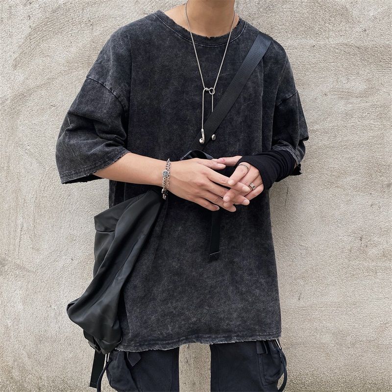 Porstina - Versleten T-shirt met korte mouwen en ronde hals