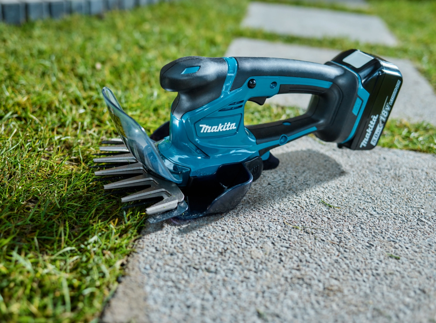 Makita DUM604ZX 18V Li-Ion accu gras- en heggenschaar body - 160mm