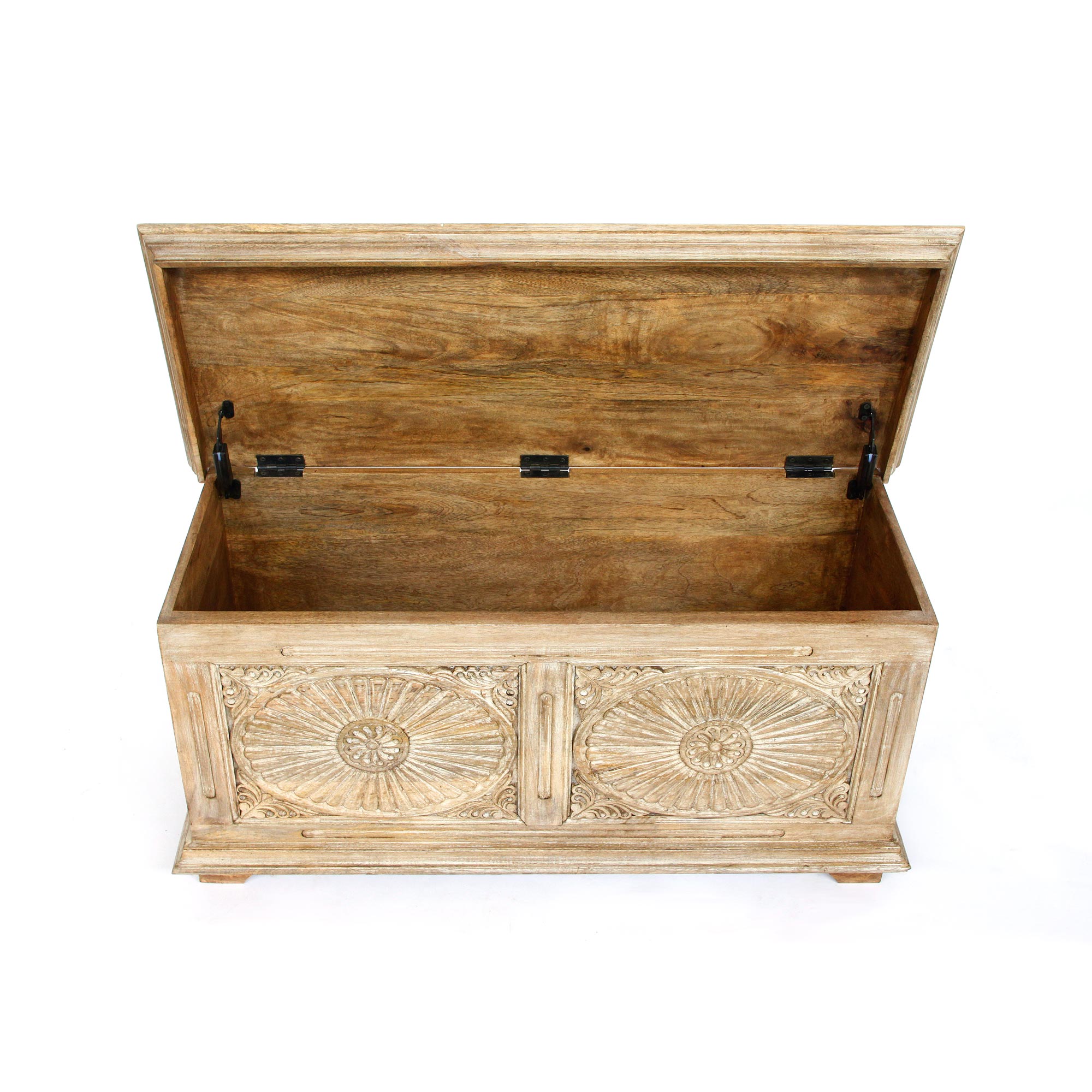 Holztruhe mit Schnitzereien, natur, B 100 cm, T 40 cm, H 47 cm von fischer's lagerhaus