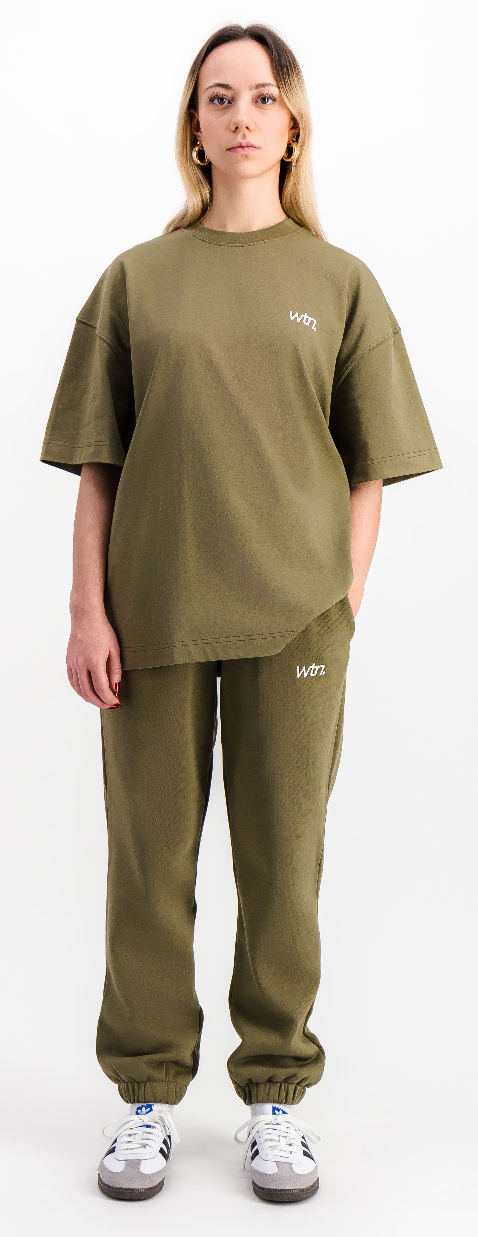 Sweatpants L’Uniforme Olive (2023) - 48h Delivery
