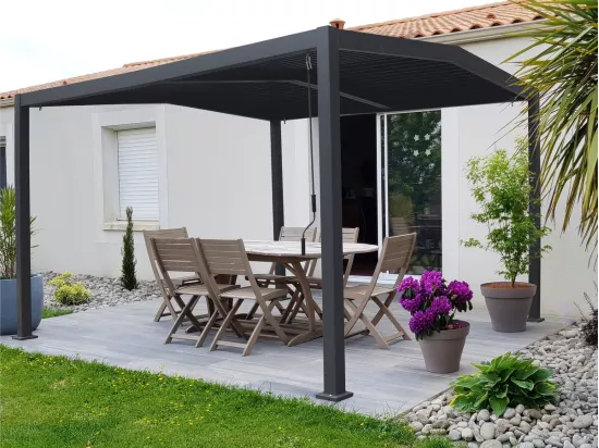 Pergola bioclimatique toit 2 pans 