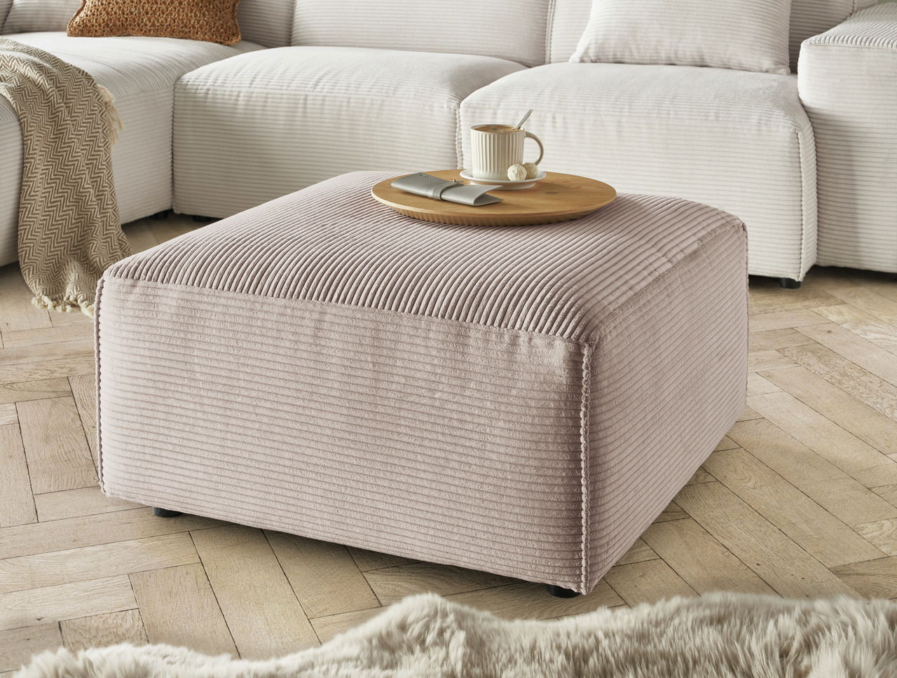 Lounge Handmade Hocker LH-EDINA
