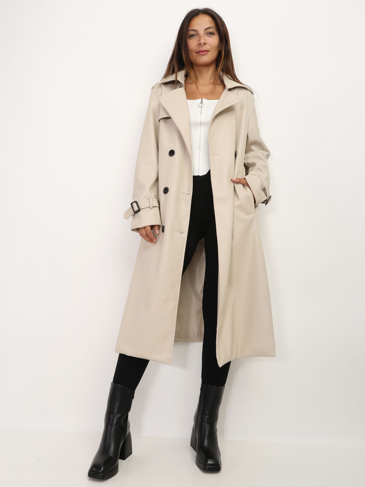Trench mi-long ceinturé en simili- Beige