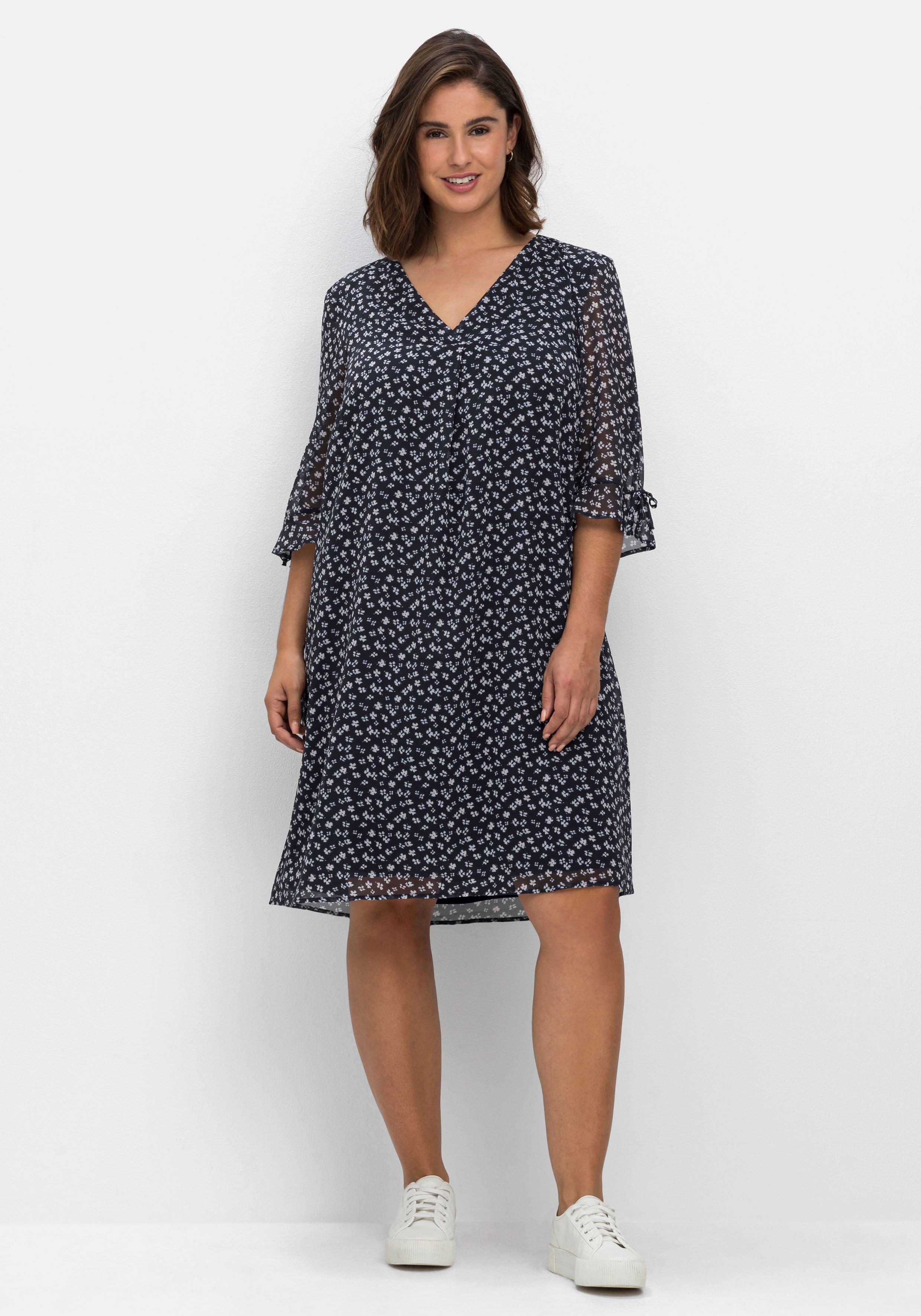 Chiffonkleid im Hängerchen-Stil, mit Millefleursprint