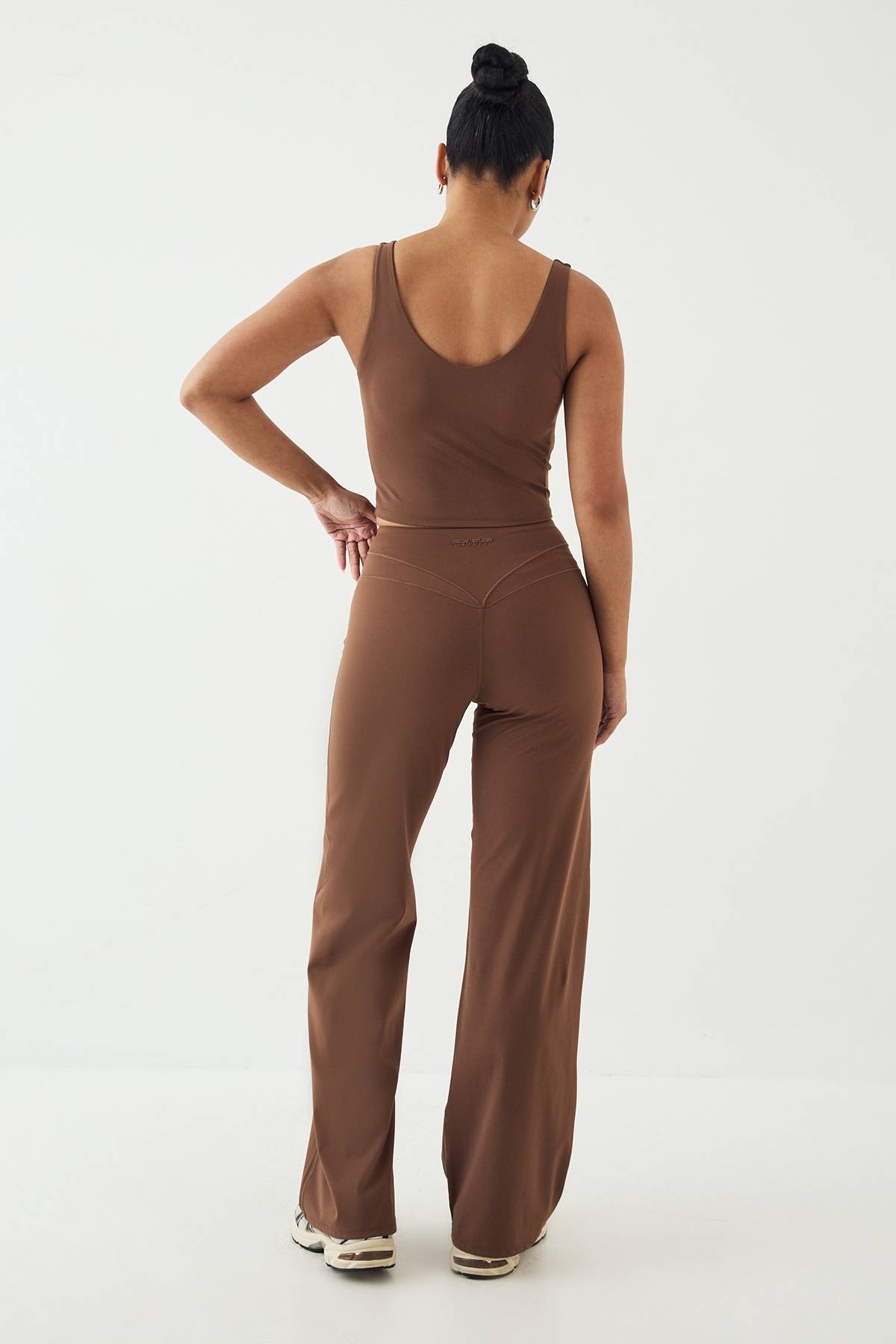 Pantalon De Yoga Jambe Droite Ultra Sculptant Avec Détails De Coutures Dsgn Studio