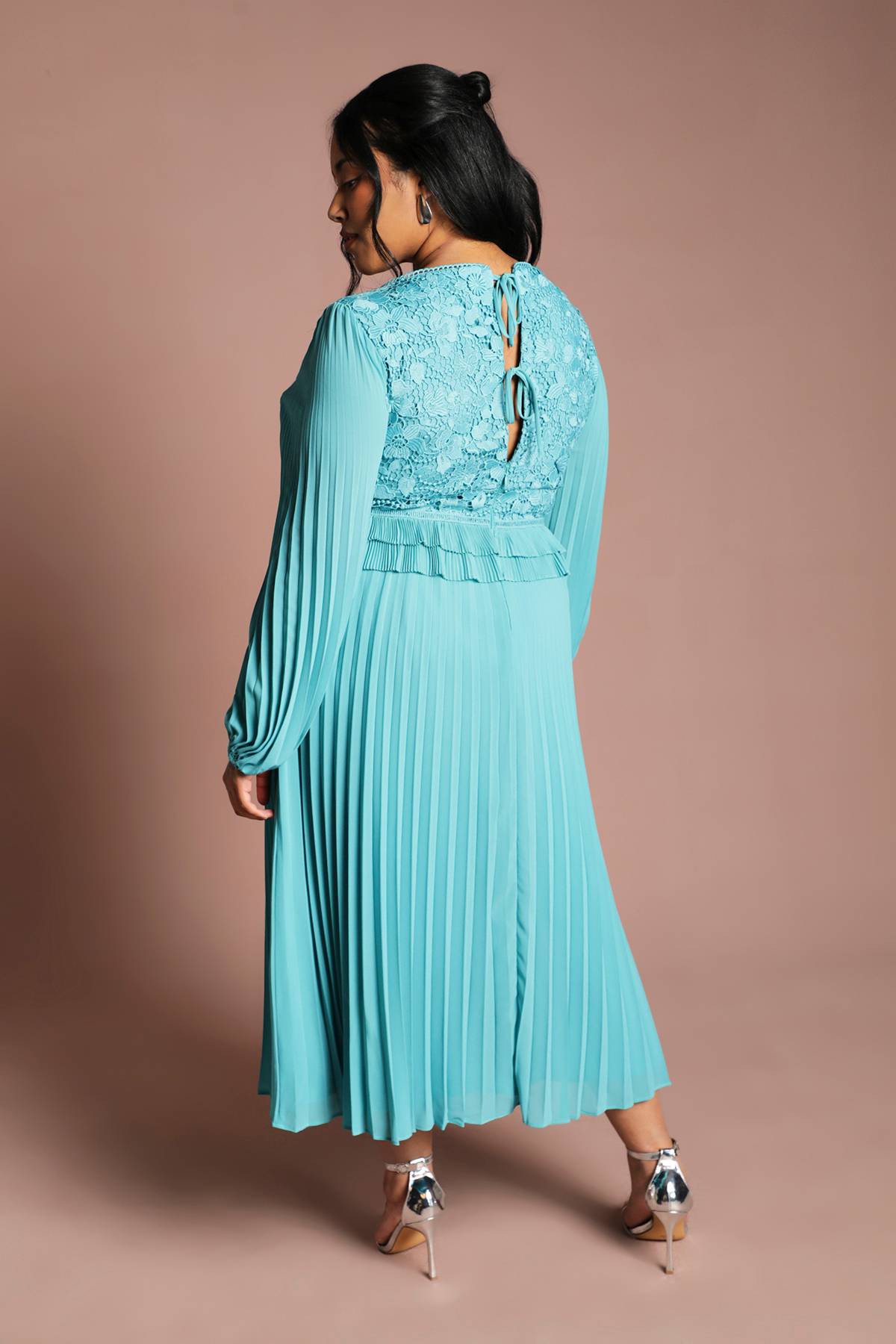 Coast Robe Longues Manches à Plis avec Insert en Dentelle Plus