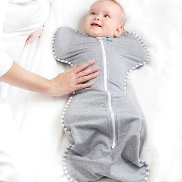 Love To Dream Swaddle Up Inbakerslaapzak - Fase 1 - Medium (6 -8,5 kg) - Grijs