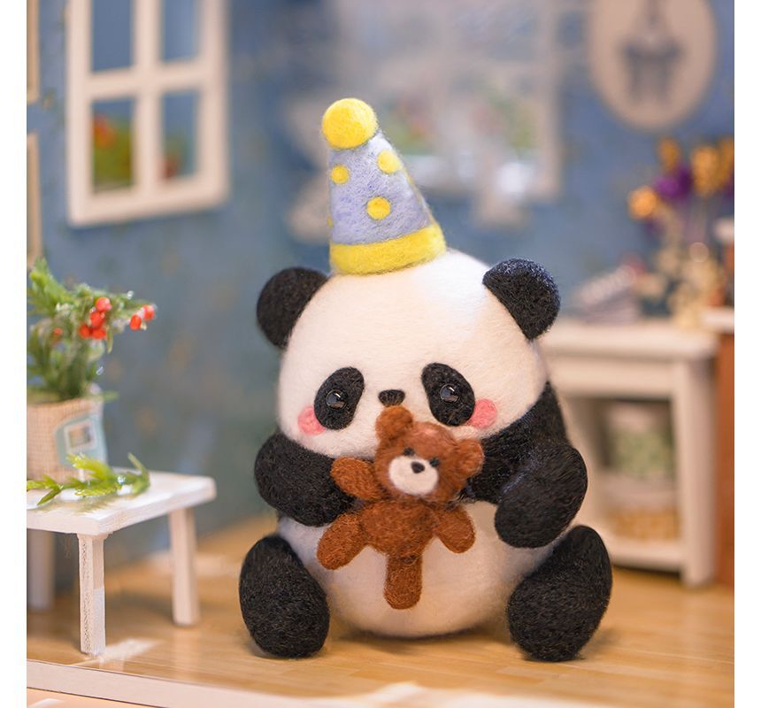Embroidery Kingdom - DIY-naaldviltset met panda-ornamenten (verschillende ontwerpen)