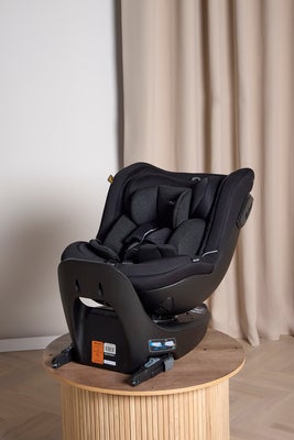 Beemoo Reverse i-Size Baokvervendt Bilstol, Black Stone