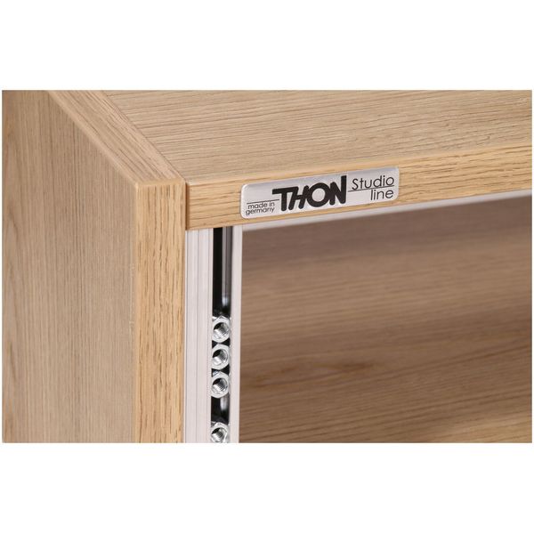 Thon Studio Desktop 5U oak